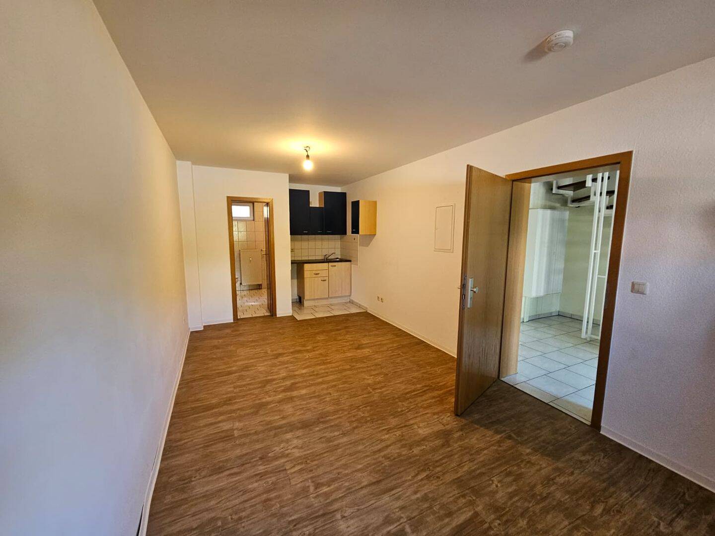 Gemütliche 1-Raum Wohnung, 7751 Jena