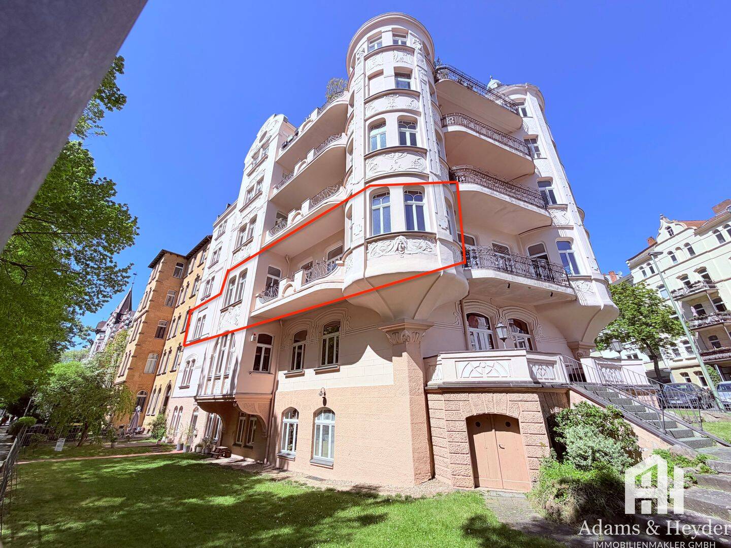 **wieder Besichtigung möglich** sonnige 5-Zimmer Altbauperle im Vorderen Westen mit großem Balkon, 34119 Kassel (Mitte West)