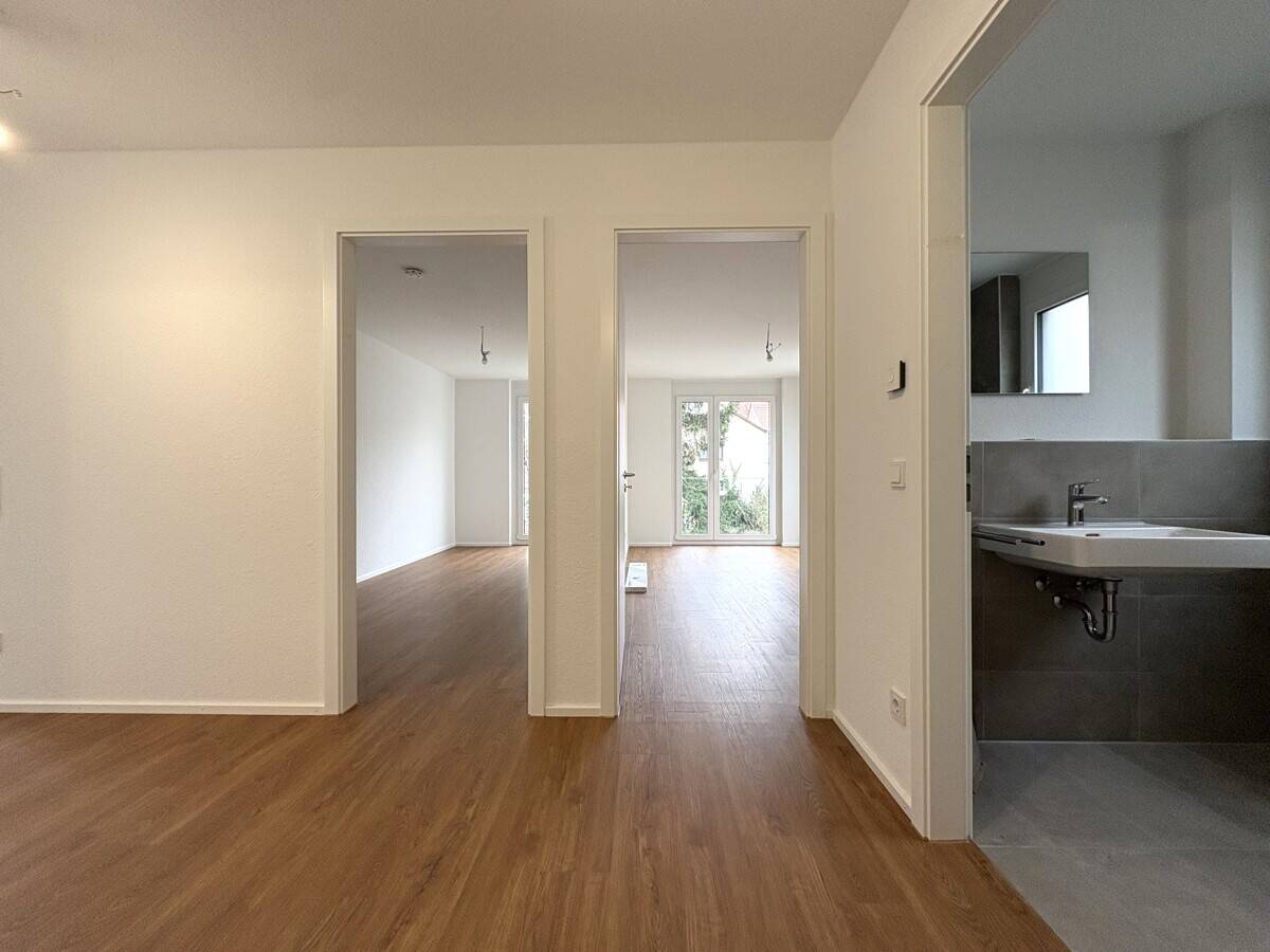 Lichtdurchflutete 4-Zimmer-Wohnung mit Balkon – Neubau Erstbezug, 71679 Asperg