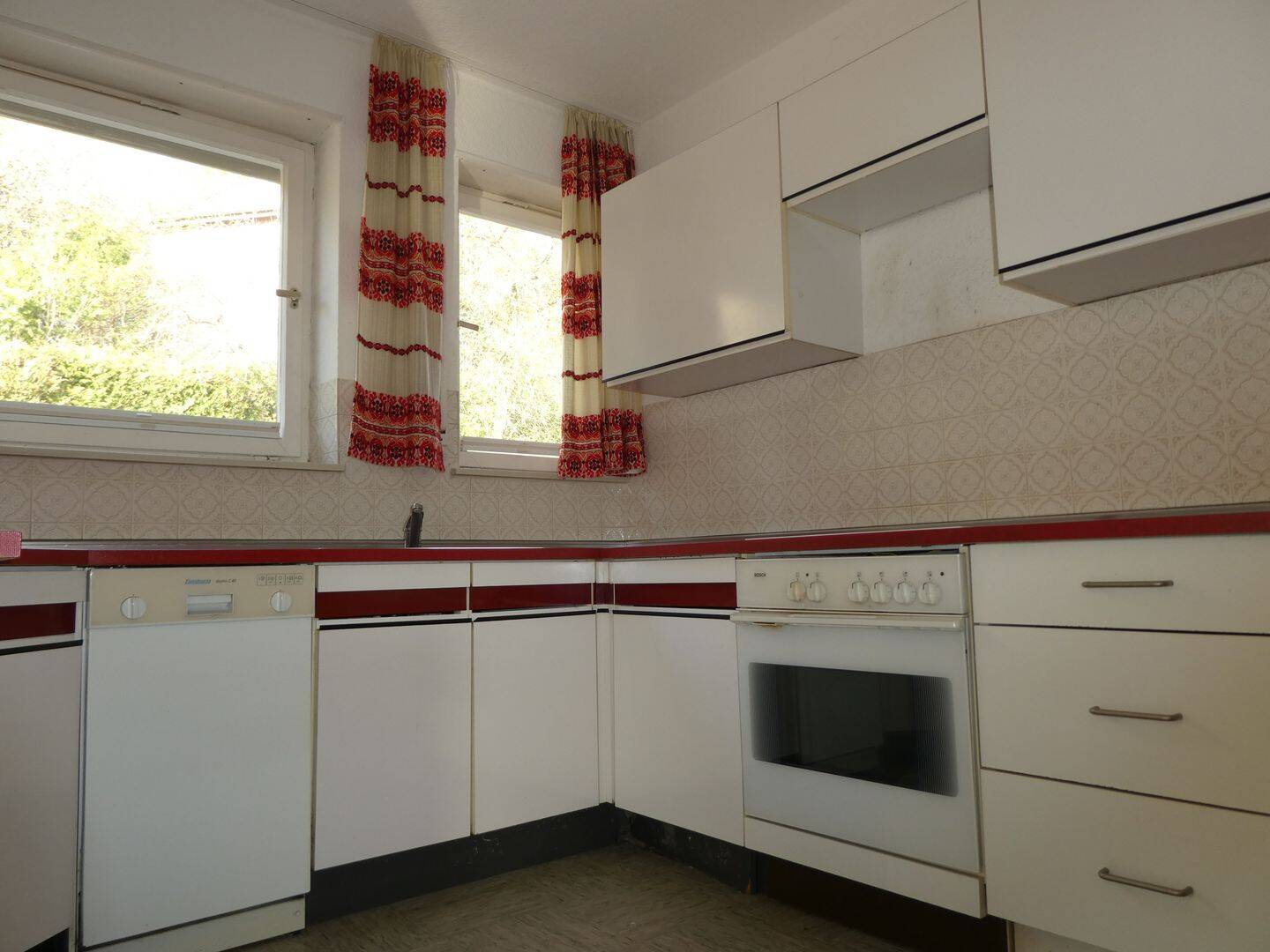 Einfamilienhaus mit ELW und Garten, als Generationen-Haus geeignet, 73434 Aalen