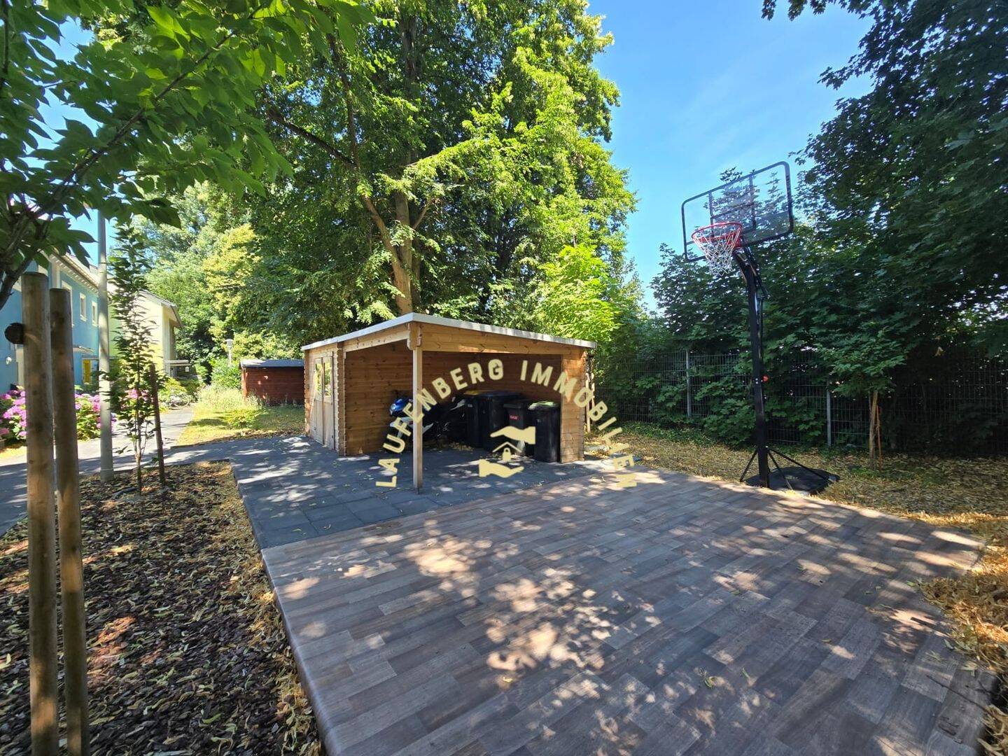 Platz für Visionen: Reihenendhaus mit hochwertiger Sanierung und Ausbaukonzept für 3 Wohneinheiten – 53119 Bonn – Vorschaubild 3