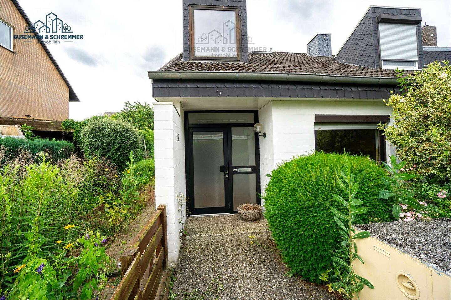 Wohnen auf versetzten Ebenen – Reihenendhaus in Barsinghausen, 30890 Barsinghausen