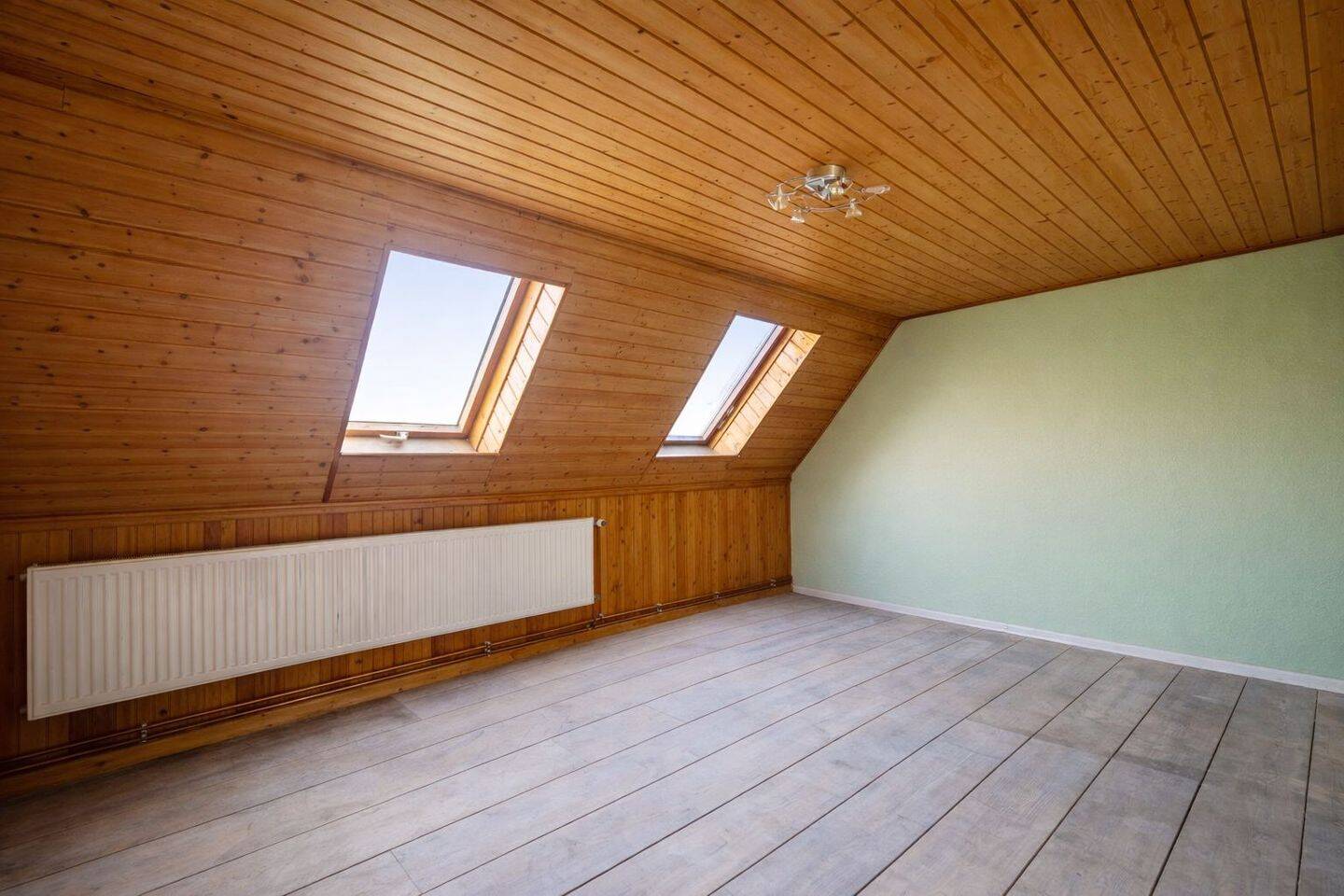 Reihenmittelhaus mit Hof, Scheune und viel Raum für eigene Ideen in Calbe, 39240 Calbe (Saale)