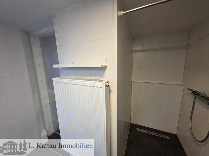 G 27 AUMUND – einziehen und wohlfühlen – modernisierte Doppelhaushälte in zentraler Lage- – 28755 Bremen – Vorschaubild 4