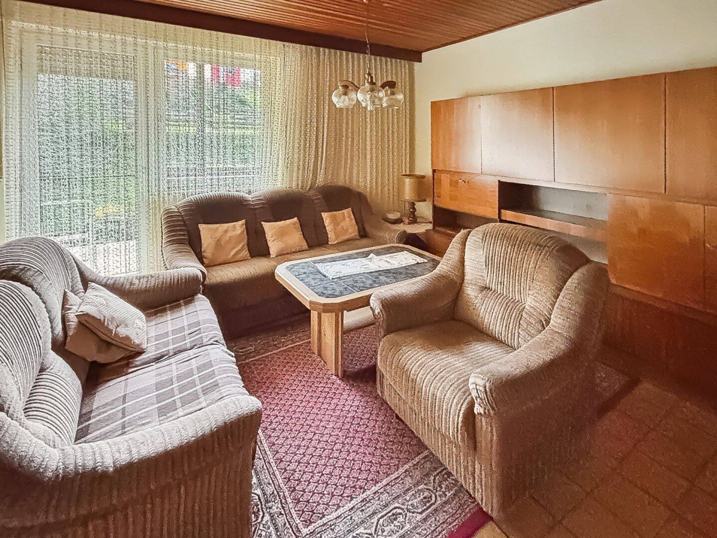 Ruhe und Platz: Zweifamilienhaus mit Ausbaupotential in schöner Lage von Gehrweiler, 67724 Gehrweiler