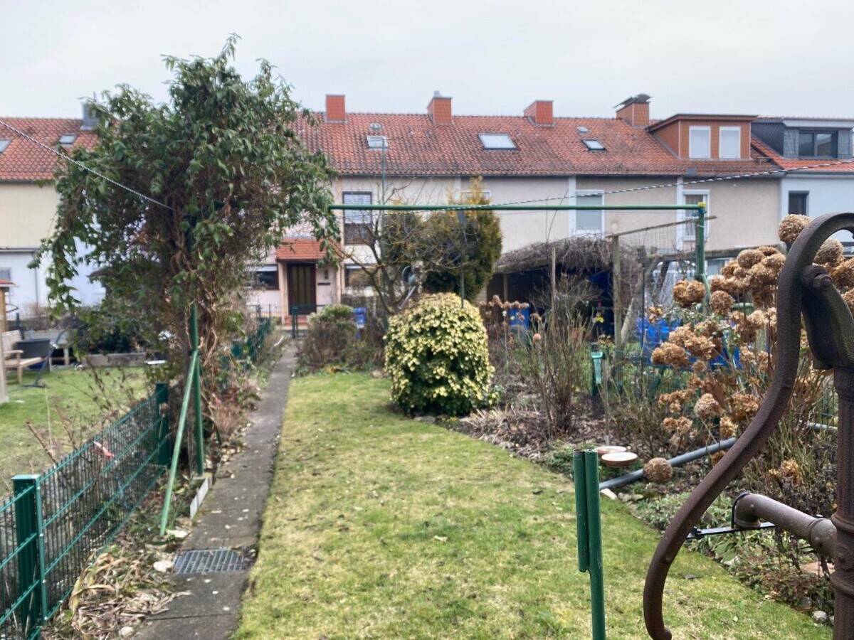 Gemütliches Reihenhaus in grüner Lage von Göttingen-Grone, 37081 Göttingen
