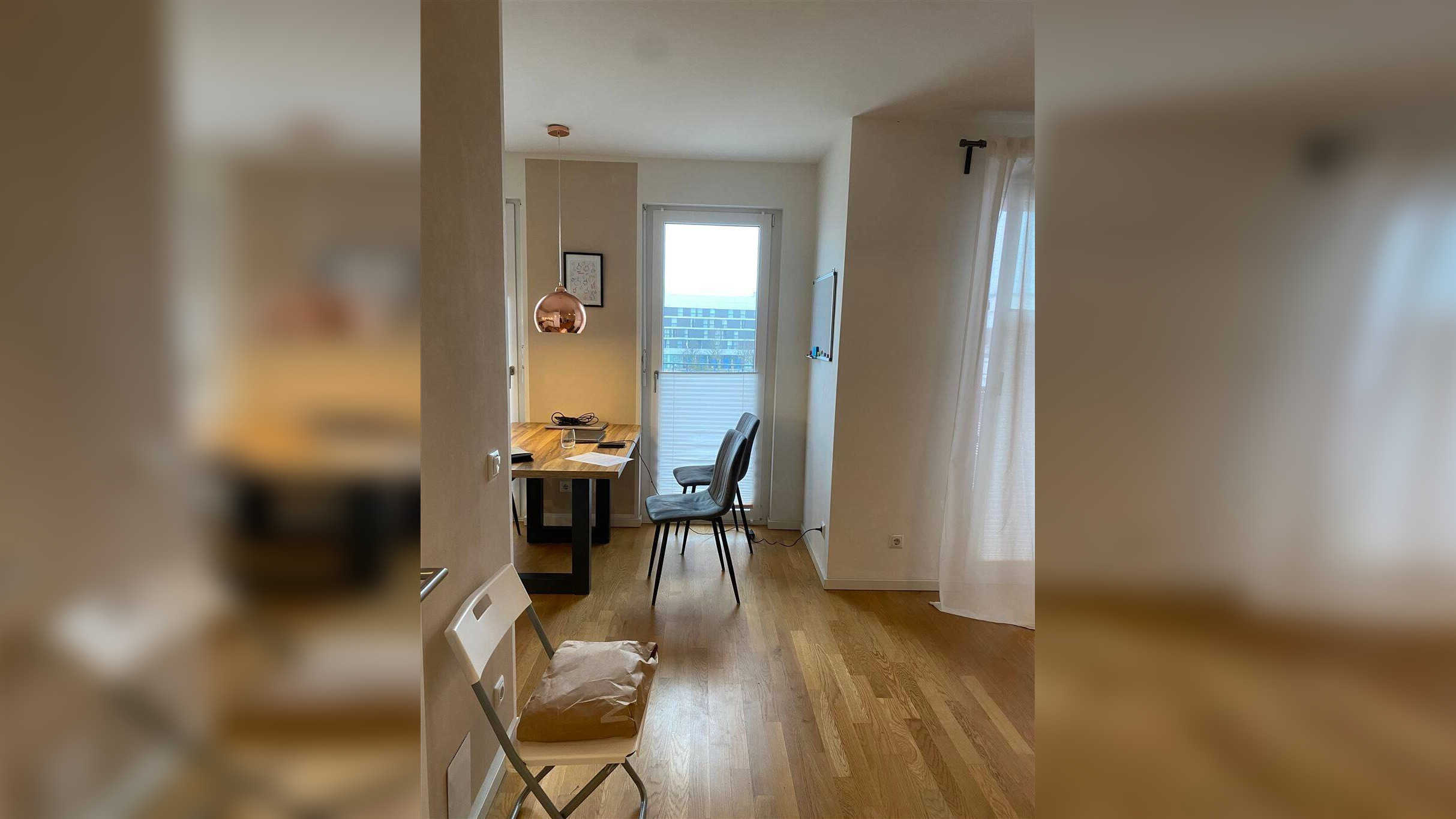 Moderne 2-Zimmer Wohnung mit Einbauküche, Loggia und Terrasse
