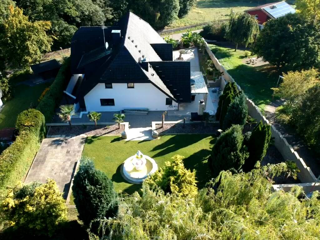 Exklusive freistehende Villa in idyllischer Lage + exklusiver Ausstattung!, 76703 Kraichtal