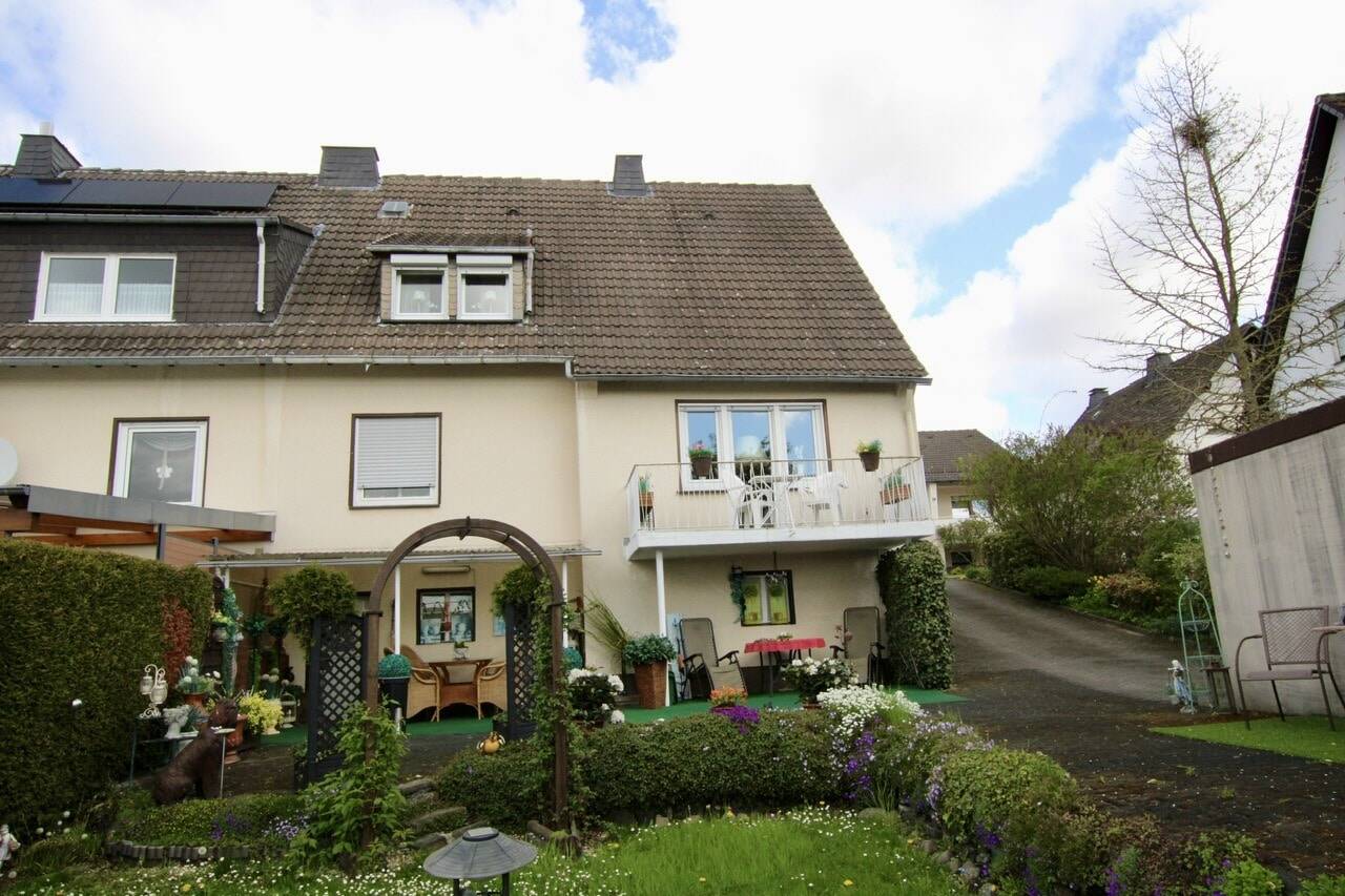 Sonnig gelegene Doppelhaushälfte in Oeventrop, 59823 Arnsberg