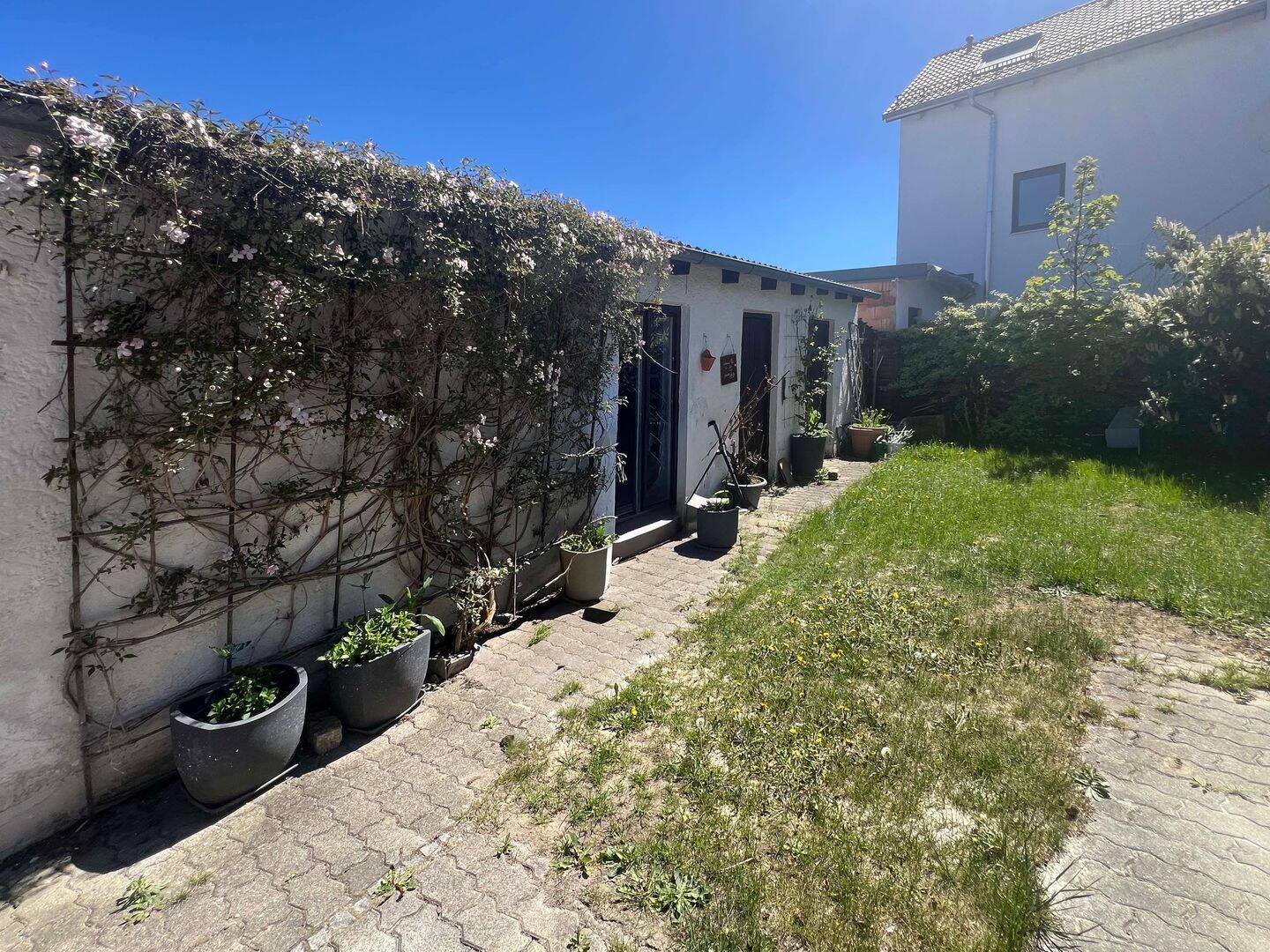 Renoviertes Haus mit kleinen Garten – auch als Zweifamilienhaus nutzbar!, 93326 Abensberg