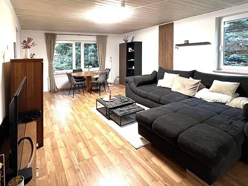 Renoviertes Einfamilienhaus mit Charme und kleinen Garten, 93326 Abensberg
