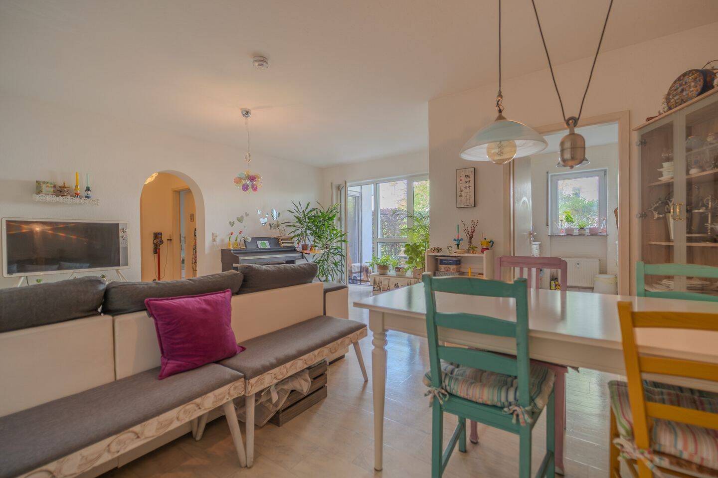 *Käuferprovisionsfrei* 2 ZKB Wohnung im EG mit Terrasse und Stellplatz – nur bei realunis, 68309 Mannheim (Käfertal Vogelstang)