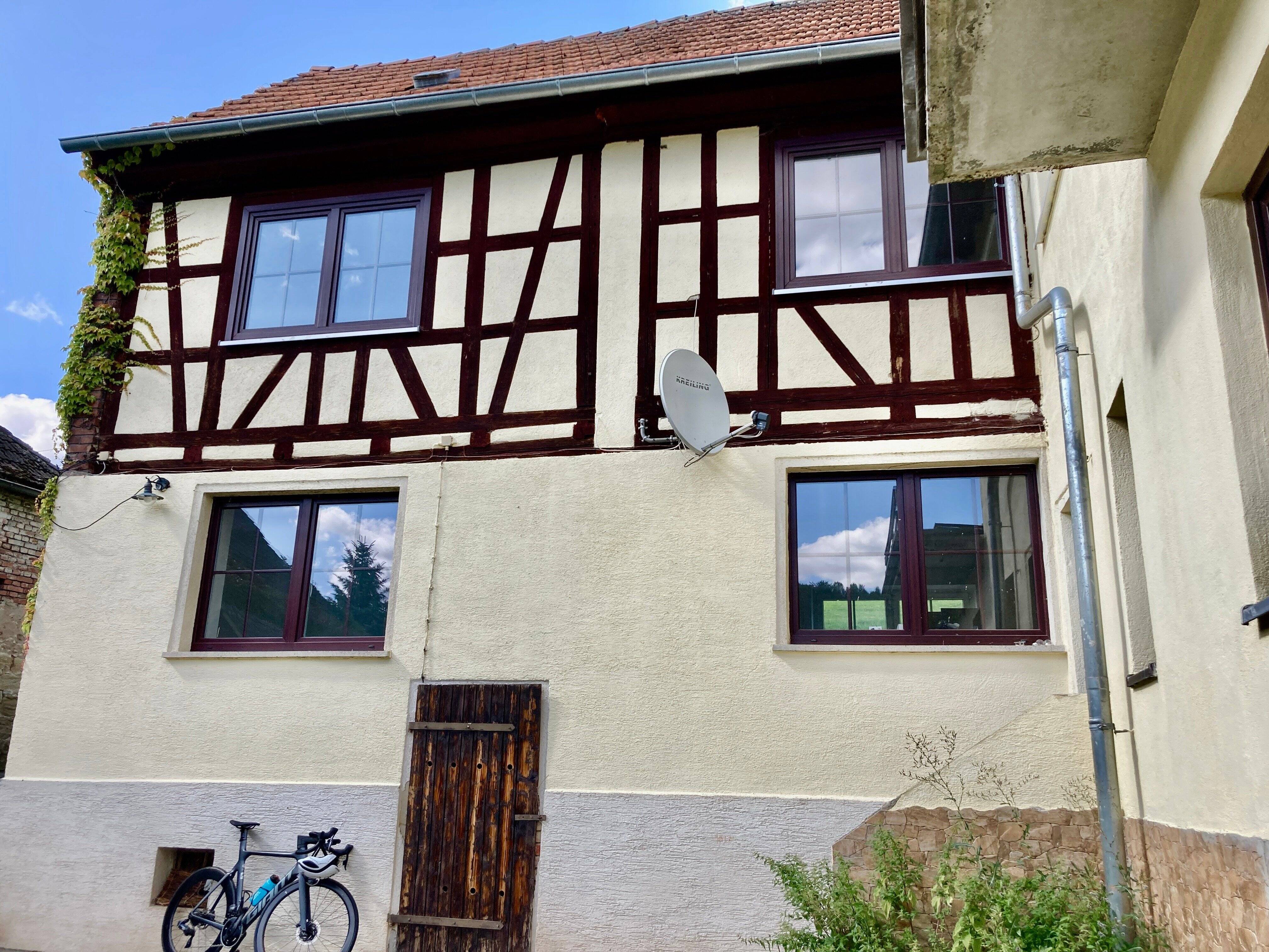 RESERVIERT: Fertig durchsaniertes Mehrgenerationenhaus – mit viel Platz und großem Grundstück in Erdmannsdorf (Tälerdörfer), 7646 Stadtroda