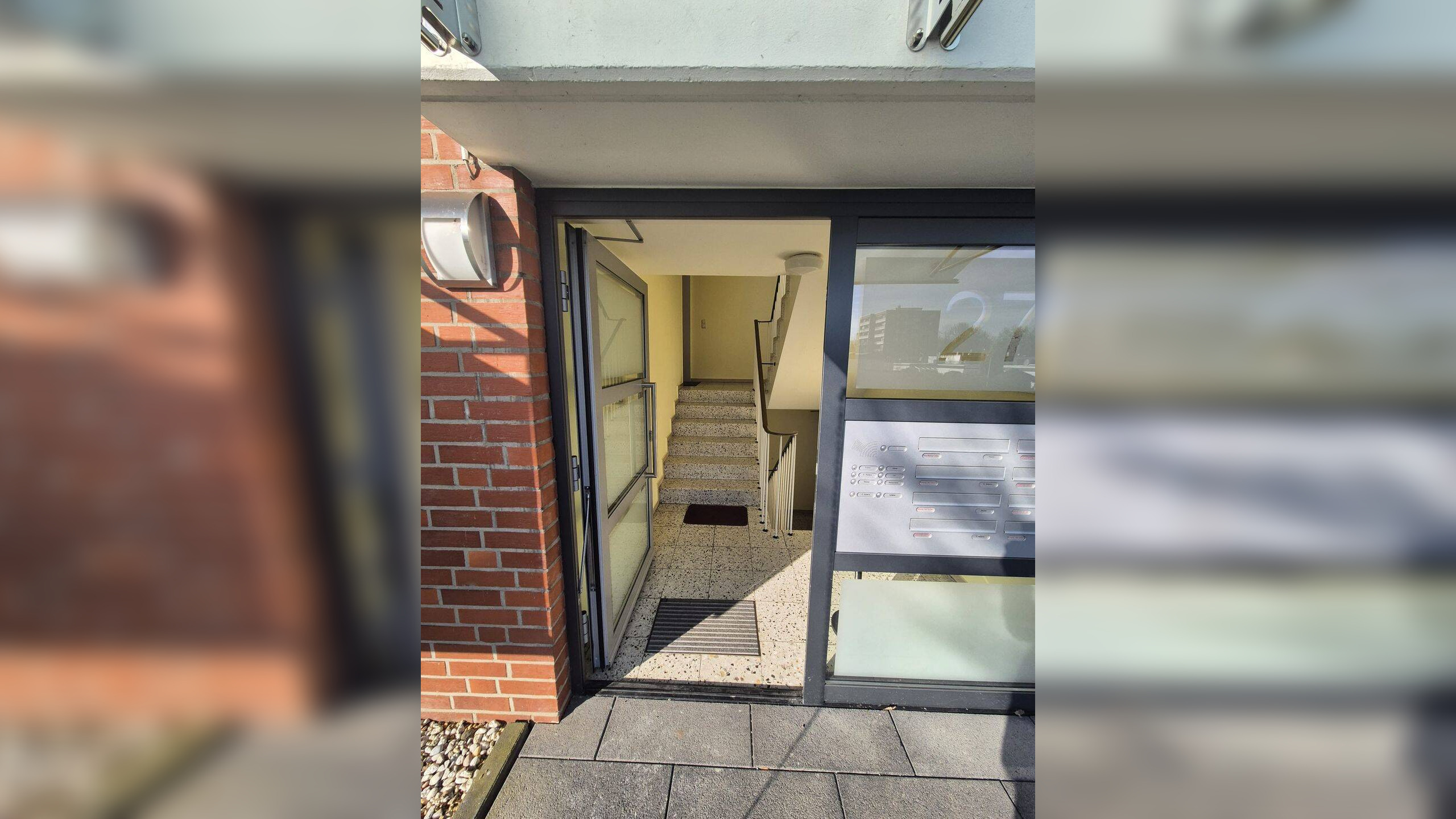 Gepflegte 2-Zimmer-Wohnung mit Balkon in Frechen-Königsdorf, 50226 Frechen