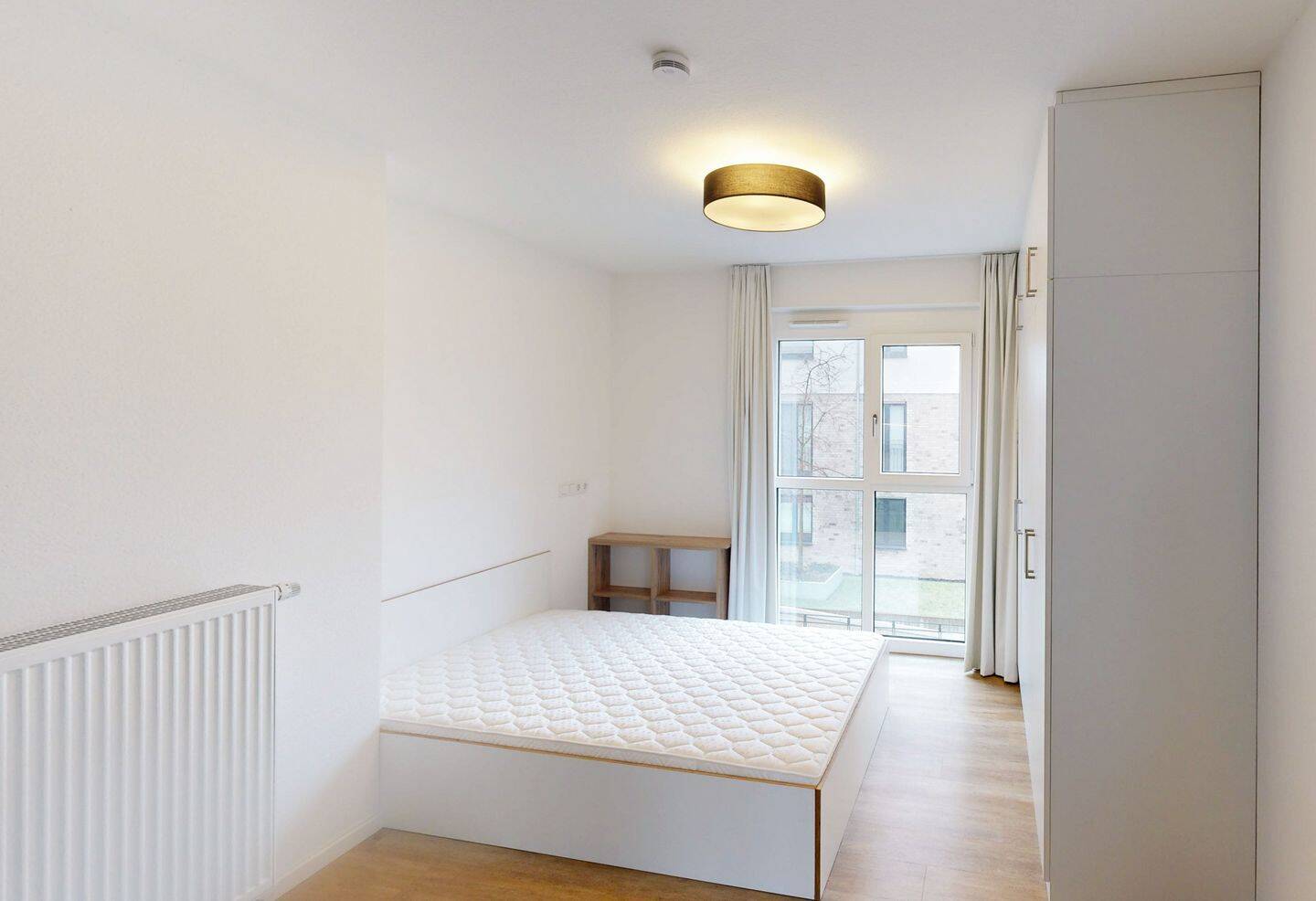 Kompaktes und möbliertes Apartment im Mainwald – sofort bezugsfrei!, 60528 Frankfurt am Main (Niederrad Sachsenhausen Schwanheim)