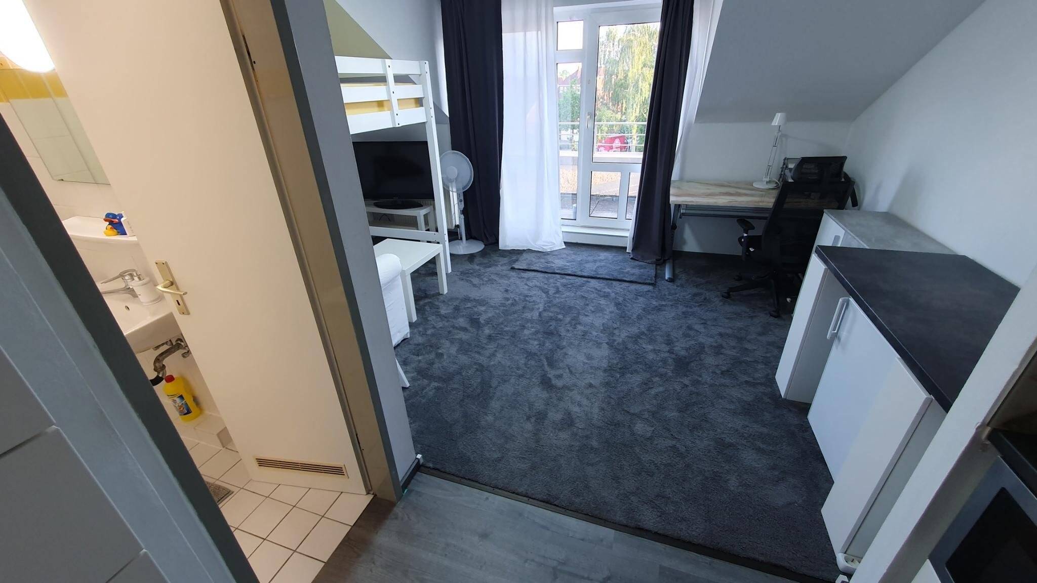 1 Zimmer Studenten Wohnung gesucht? Schick renoviert und bereits eingerichtet, mehrfach Bachelor- und Master-Thesis erprobt., 23558 Lübeck (Buntekuh Sankt Lorenz Nord Sankt Lorenz Süd)
