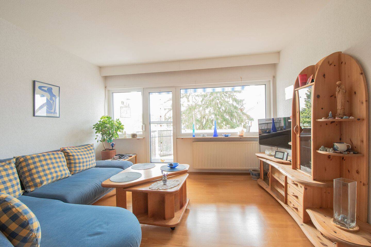 Gepflegte Wohnung im 1. Obergeschoss mit Tiefgaragenplatz, 67117 Limburgerhof