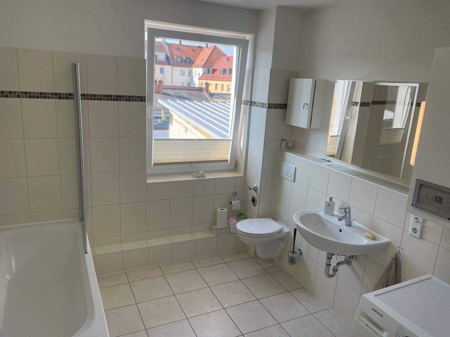 ++Provisionsfrei++ FREI: Moderne 5-Zimmer-Wohnung. mit Sonnenbalkon, 90429 Nürnberg