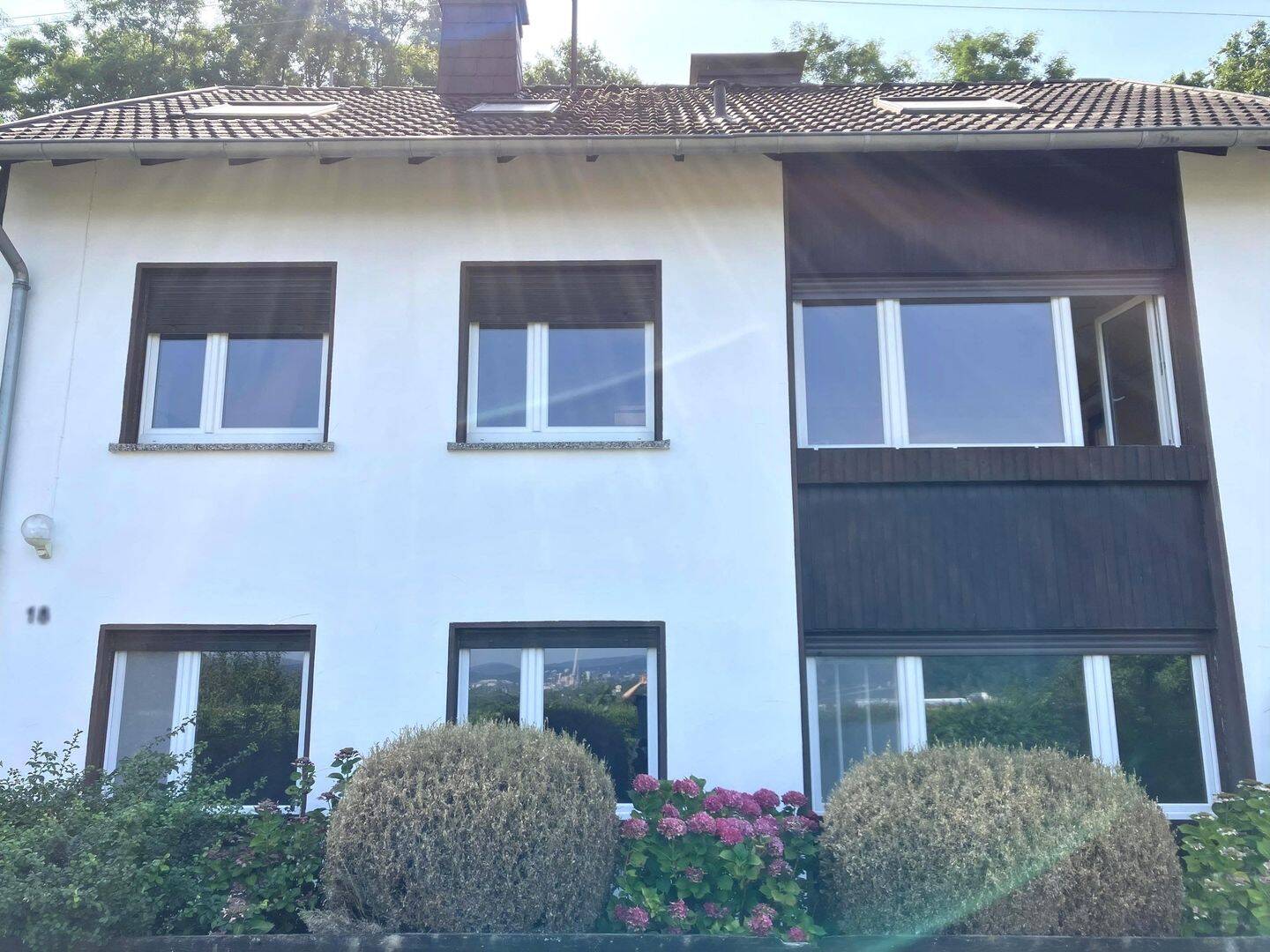 Freistehendes Einfamilienhaus mit Einliegerwohnung und herrlichem Weitblick in Saarbrücken-Güdingen, 66130 Saarbrücken