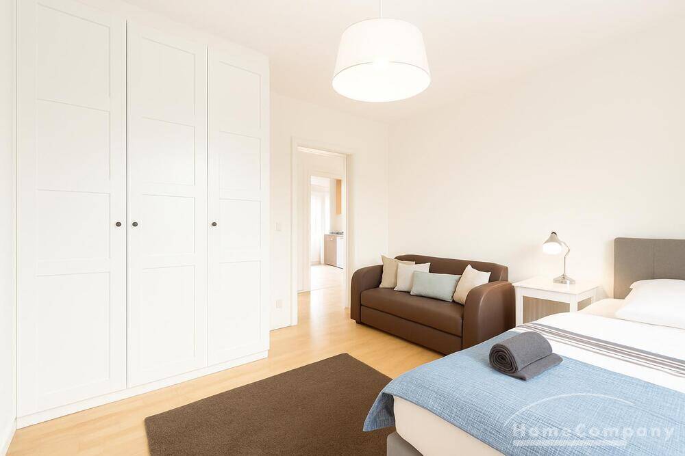 Gemütliches, voll möbliertes 2-Zimmer-Apartment mit Balkon in Sendling – München – Vorschaubild 5