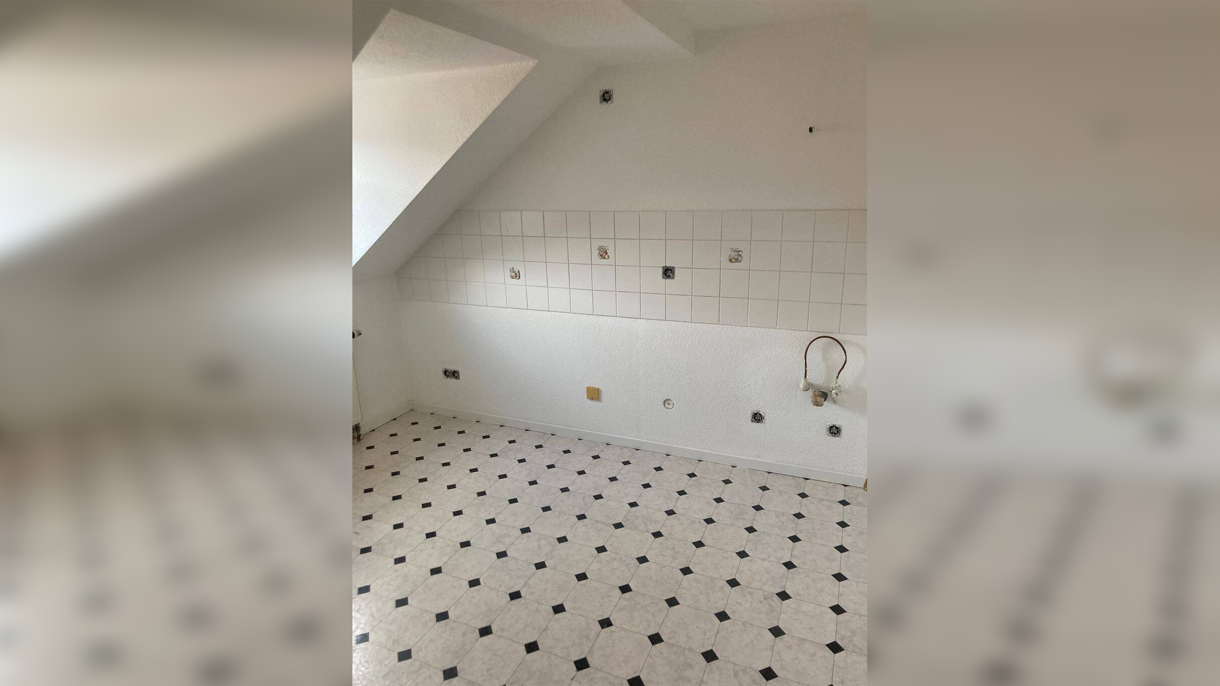 Kompakte DG 3-Zimmer mit neuem Laminat u. Wanne in Zentrumsnähe! Stellplatz mgl.
