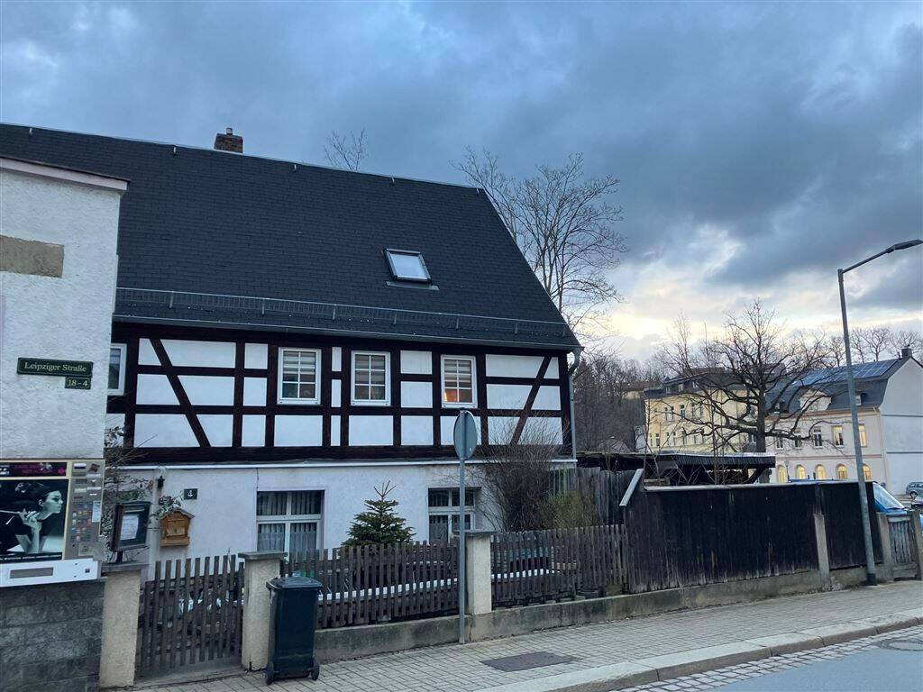 Vermietetes Einfamilienhaus in städtischer Lage!, 8393 Meerane