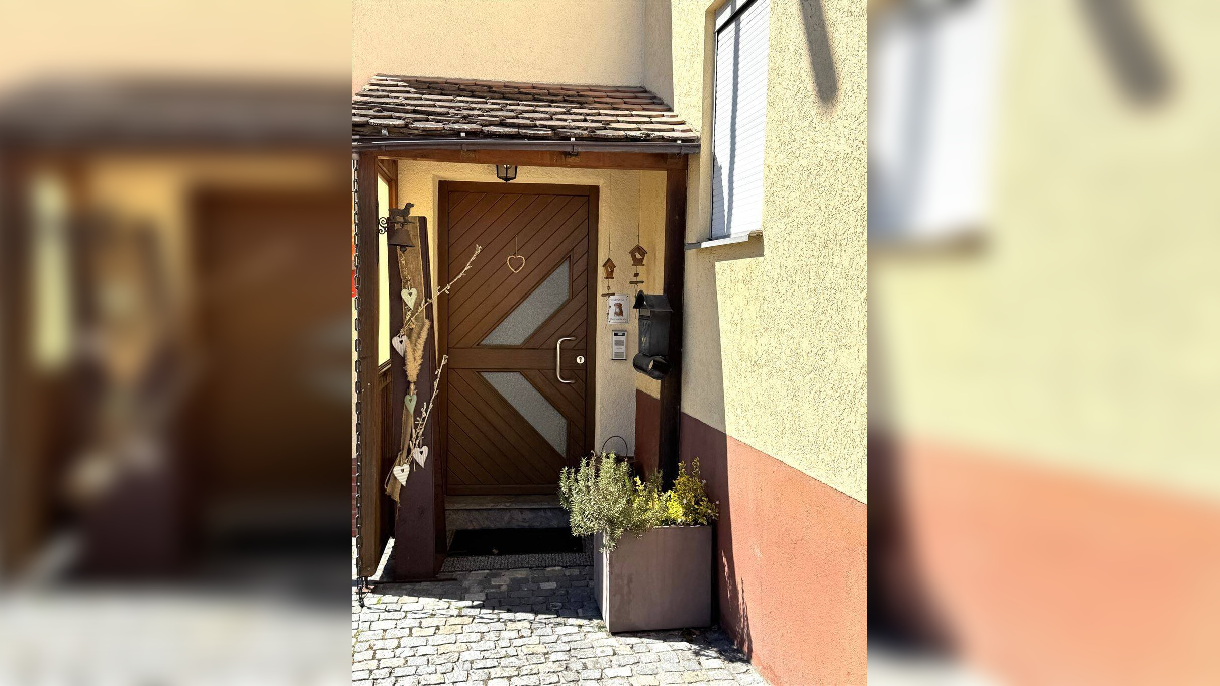 Zweifamilienhaus mit Scheune, Schuppen Garage und idyllischem Garten, 91578 Leutershausen