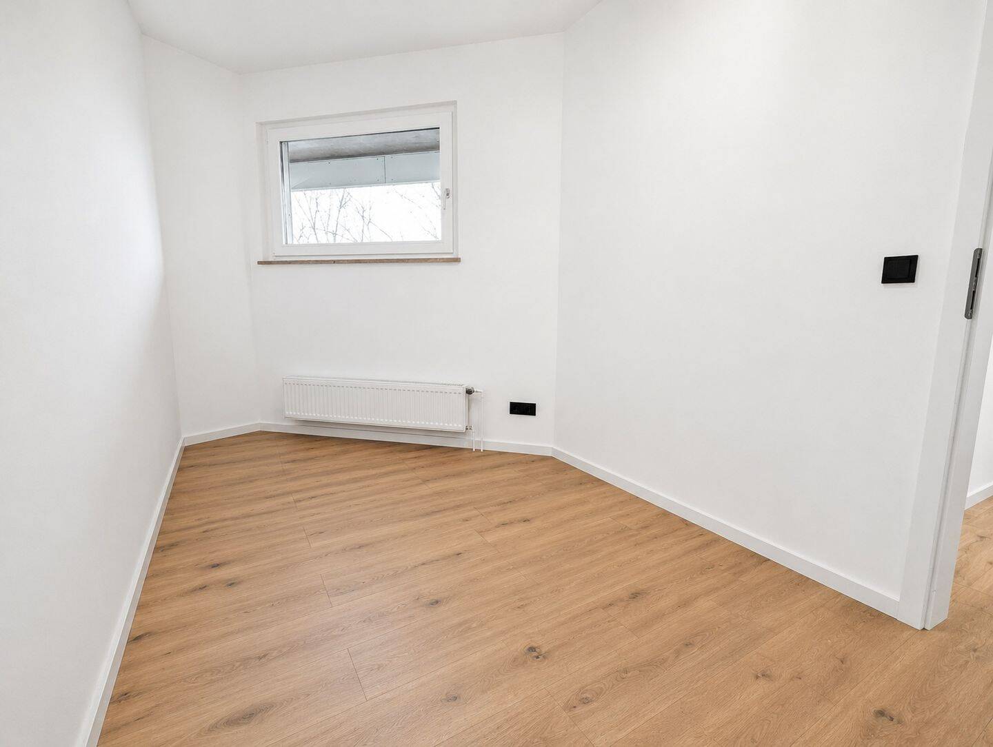 Wiesbaden: Bezugsfreie 2-Zimmer-Wohnung mit neuer EBK, Balkon & Sanierung 2026 – 65187 Wiesbaden – Vorschaubild 3
