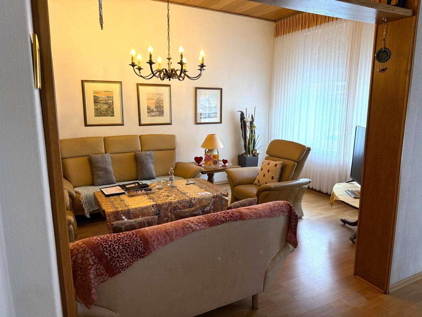 Provisionsfrei vom Eigentümer in der Ahlener Innenstadt, eine 3-Zimmer Erdgeschosswohnung (4 Zimmer möglich) in einem sehr gepflegten 3-Familienhaus., 59229 Ahlen