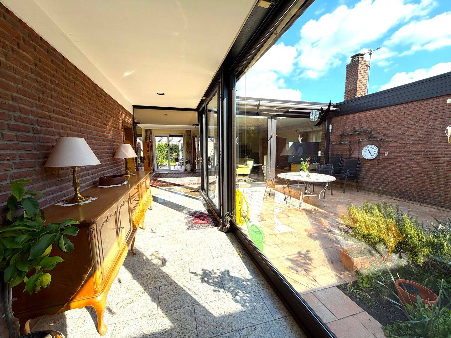 Bungalow der Extraklasse mit viel Platz, großem Garten und zweiter Wohneinheit, 30952 Ronnenberg