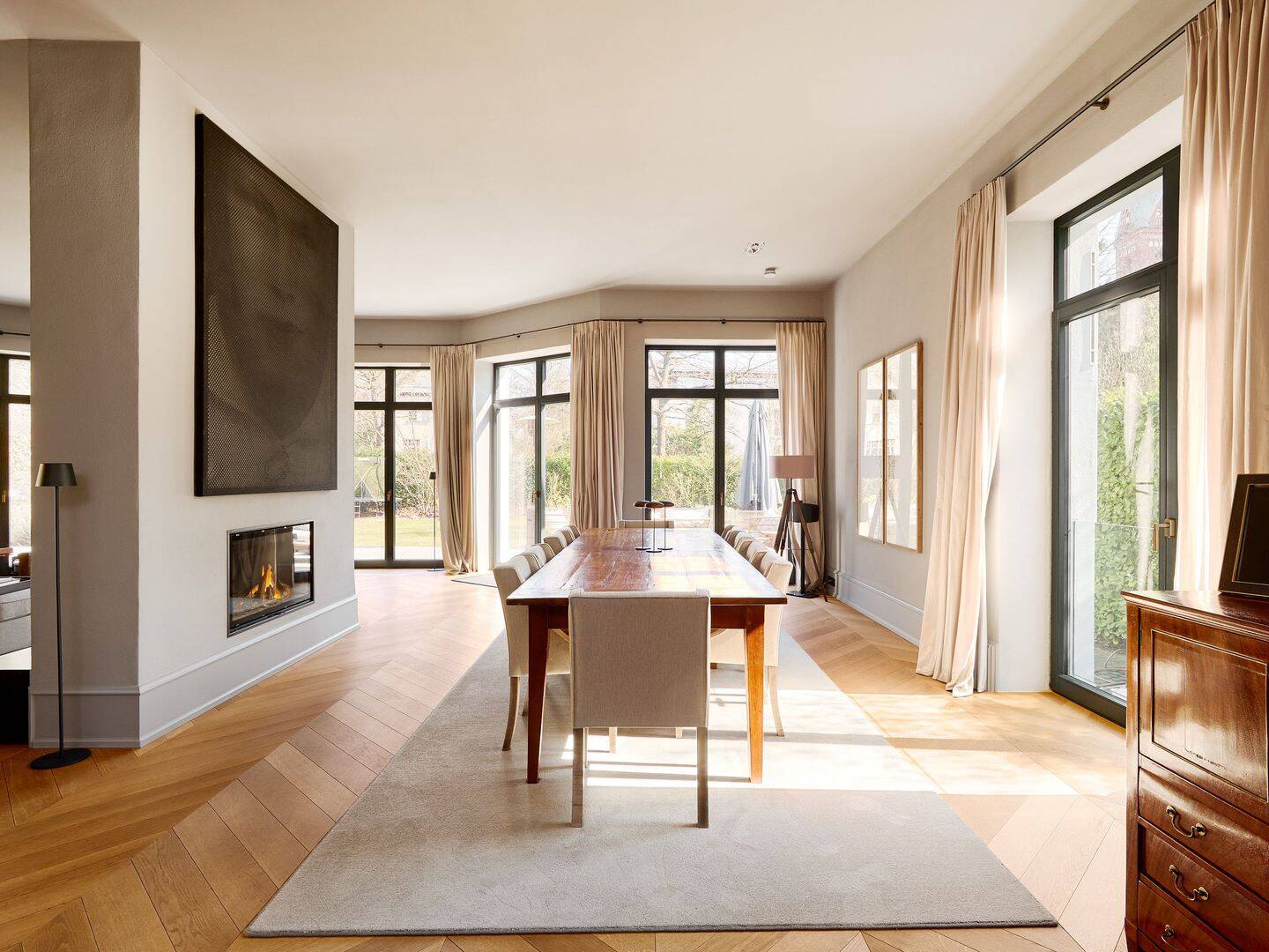 Architektonisches Unikat: Luxuriöse Altbauvilla mit Einliegerwohnung & Salzwasseraußenpool