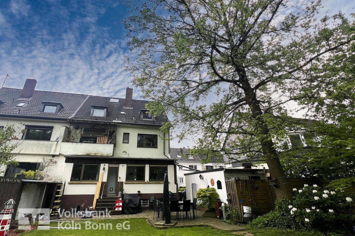 Zwei gemeinsam genutzte Wohnungen zzgl. Garage und Gartennutzung in Köln-Brück, 51109 Köln (Kalk Brück Merheim Neubrück Ostheim)