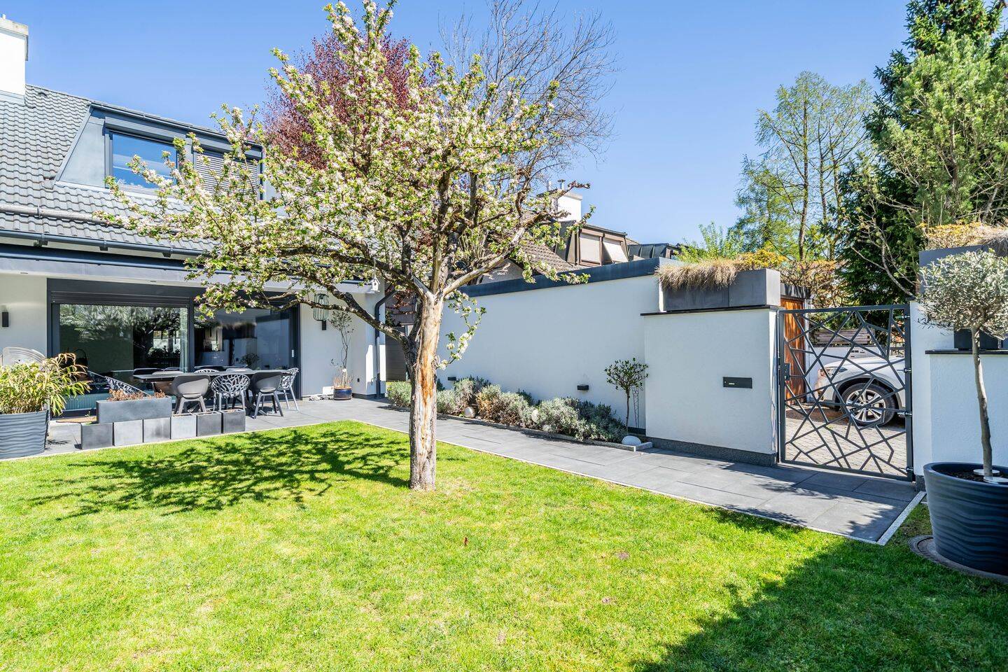 Exklusive Doppelhaushälfte mit sonnigem Südwest-Garten in Forstenried – 81476 München – Vorschaubild 3