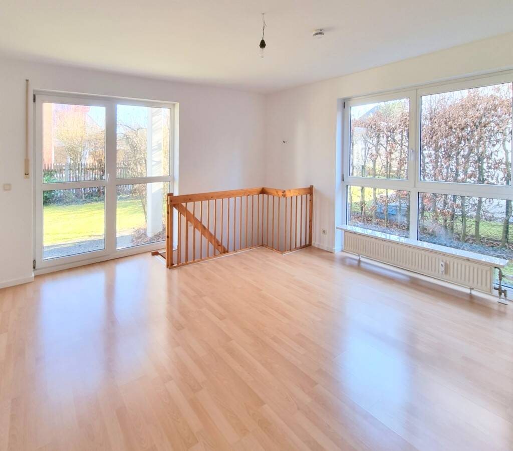 Brück Immobilien – Gepflegtes Mehrfamilienhaus mit 5 Wohneinheiten in ruhiger Lage, 81829 München (Berg am Laim Trudering-Riem)