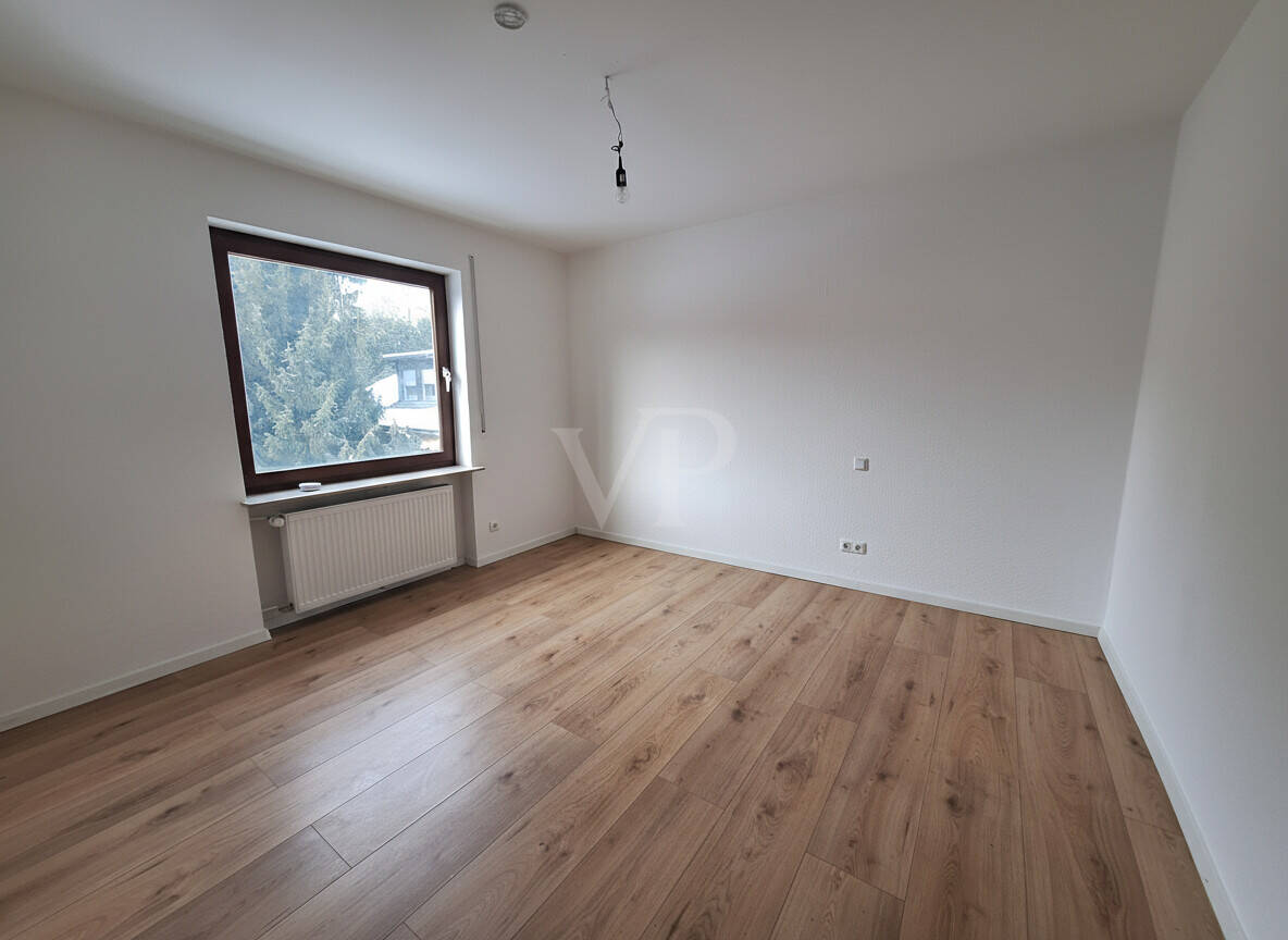 VON POLL BAD HOMBURG: Stadtnahes Einfamilienhaus mit großem Außenbereich & Gestaltungsmöglichkeiten, 61352 Bad Homburg v.d. Höhe