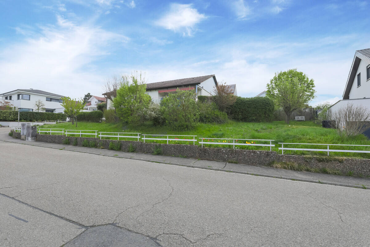 Wohnen auf einer Ebene in ruhiger Lage – mit Balkon, Garten u. Doppelgarage!, 75203 Königsbach-Stein
