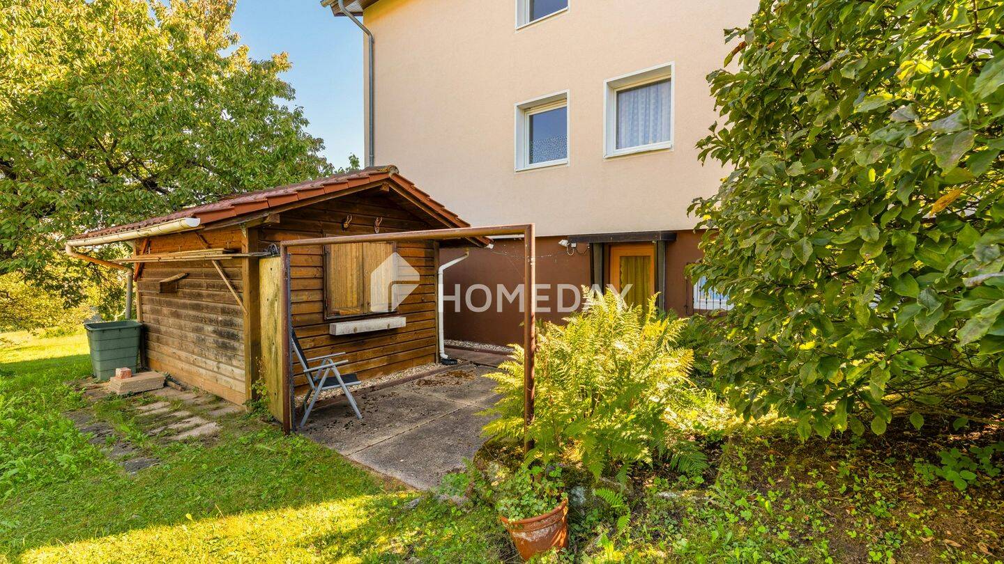 Großzügiges MFH mit Garten, Balkone, Terrasse und Aussicht: ideal für Familien und Visionäre, 75180 Pforzheim (Büchenbronn Dillweißenstein Sonnenberg Sonnenhof)