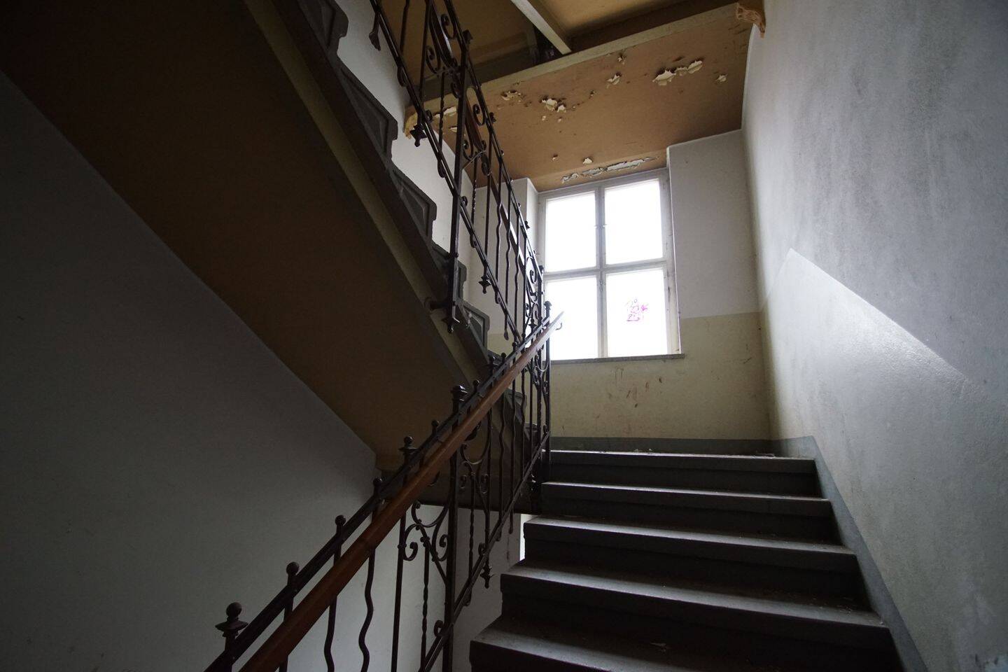 Denkmalgeschütztes MFH mit Fernwärmeanschluss, 9130 Chemnitz (Hilbersdorf Sonnenberg Yorckgebiet Zentrum)