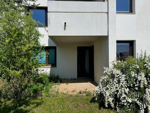 Attraktive 2-Zimmer-Wohnung mit Terrasse mit Garten sofort Bezug!, 73733 Esslingen am Neckar
