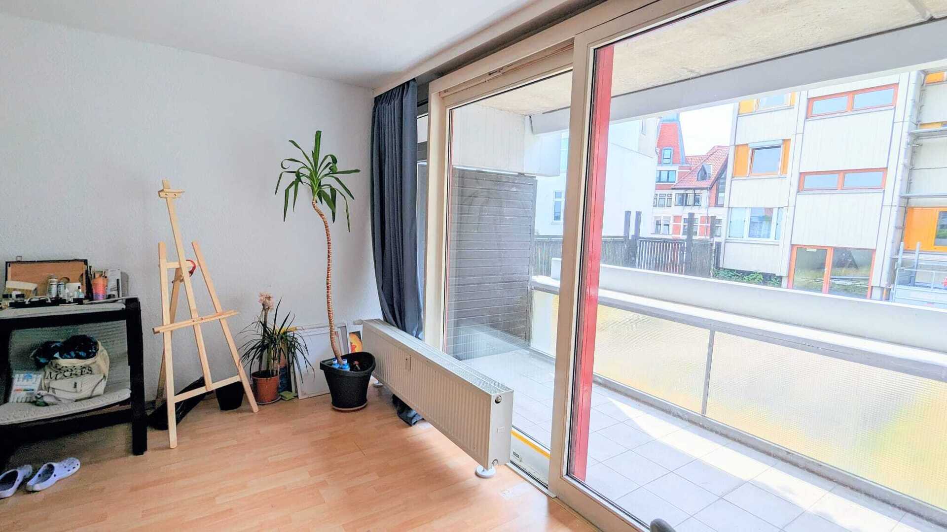 Ihr neues IMMOBILIEN QUARTIER: Gepflegte & gut vermietete 2-Zimmer Wohnung im Ihmezentrum, 30449 Hannover