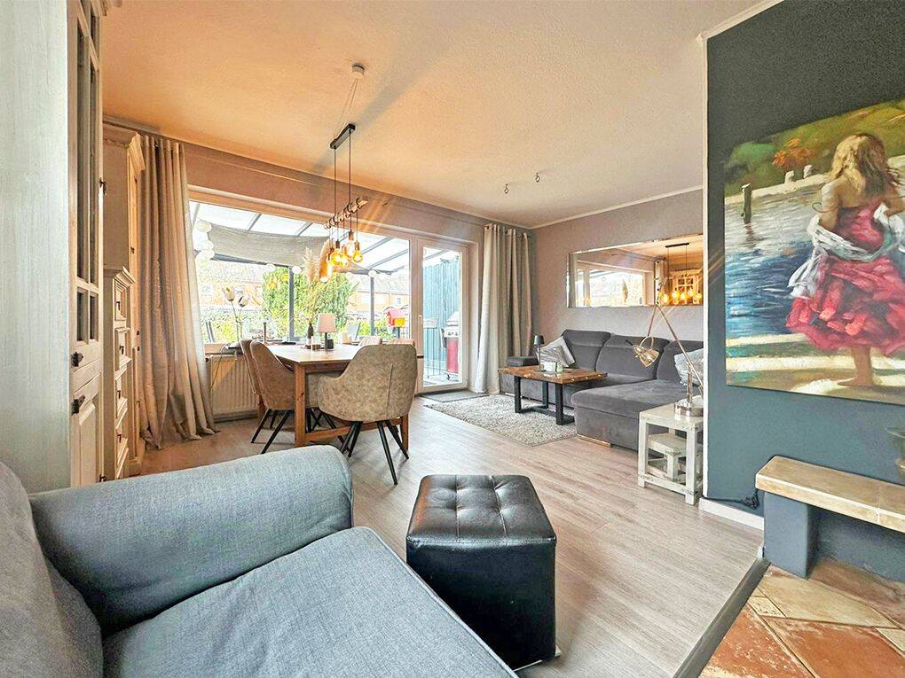 Reserviert / Ellenerbrok-Schevemoor / Charmantes Reihenendhaus mit großzügigen Garten und Garage – 28325 Bremen – Bild 1 von 6