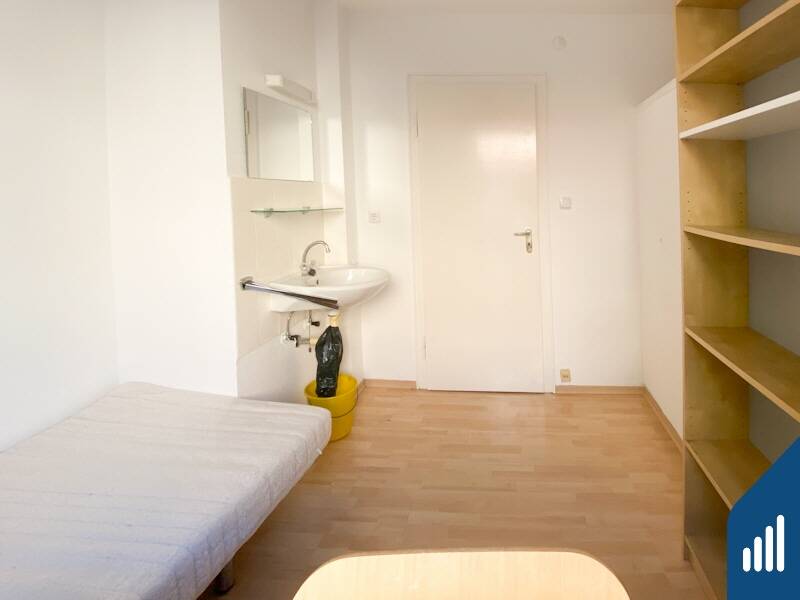 Kleines möbliertes Zimmer an der Uni Mensa und in direkter Uninähe. – 97072 Würzburg – Vorschaubild 3