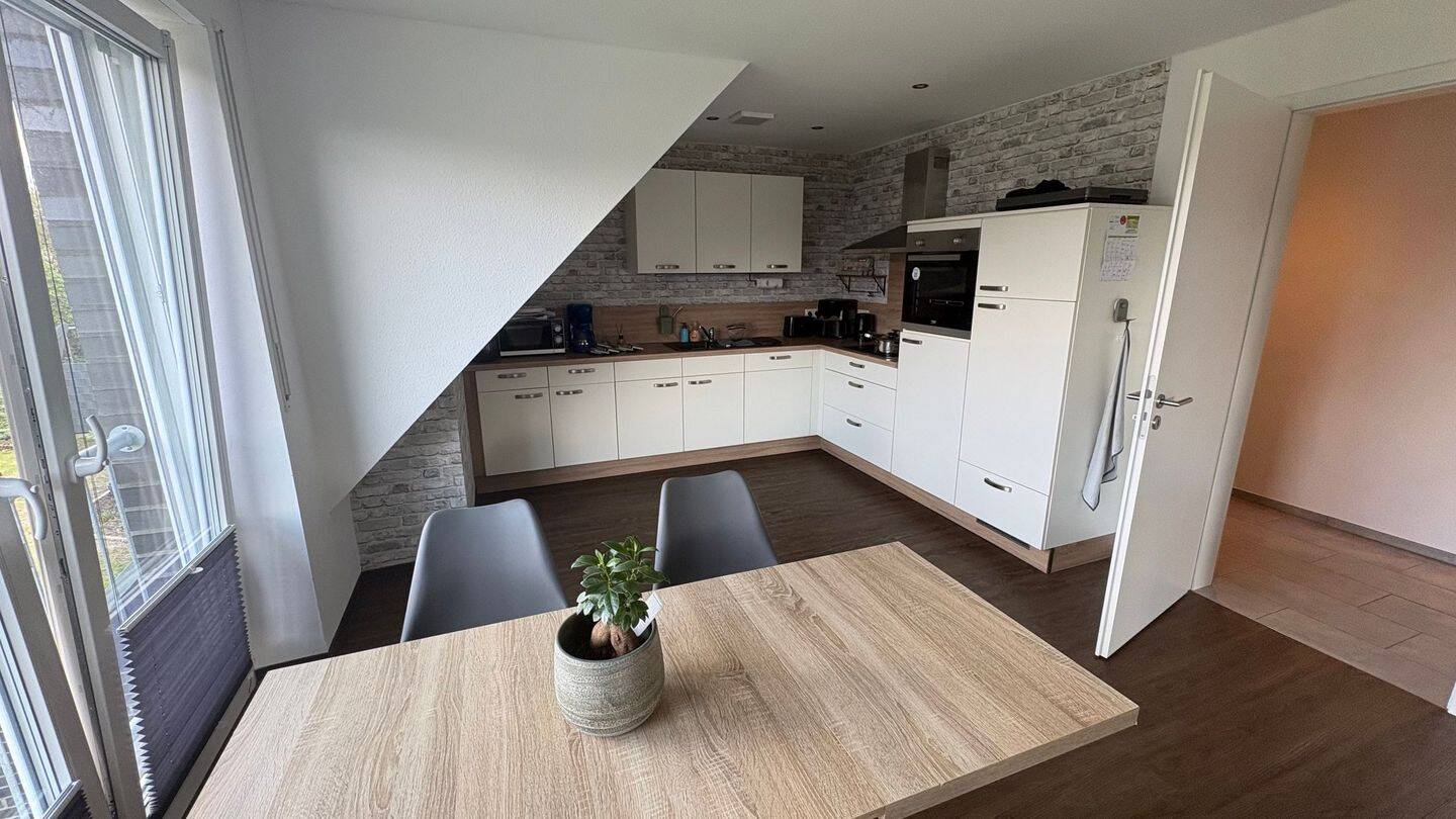 Fürstenau | Moderne 3-Zimmer-Dachgeschosswohnung mit Carportstellplatz, 49584 Fürstenau
