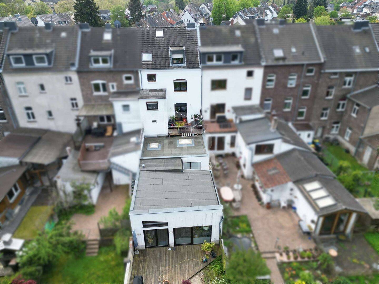 Historischer Charme trifft moderne Qualität – vollvermietetes Wohn- und Geschäftshaus, 51061 Köln (Mülheim Dünnwald Flittard Höhenhaus Stammheim)