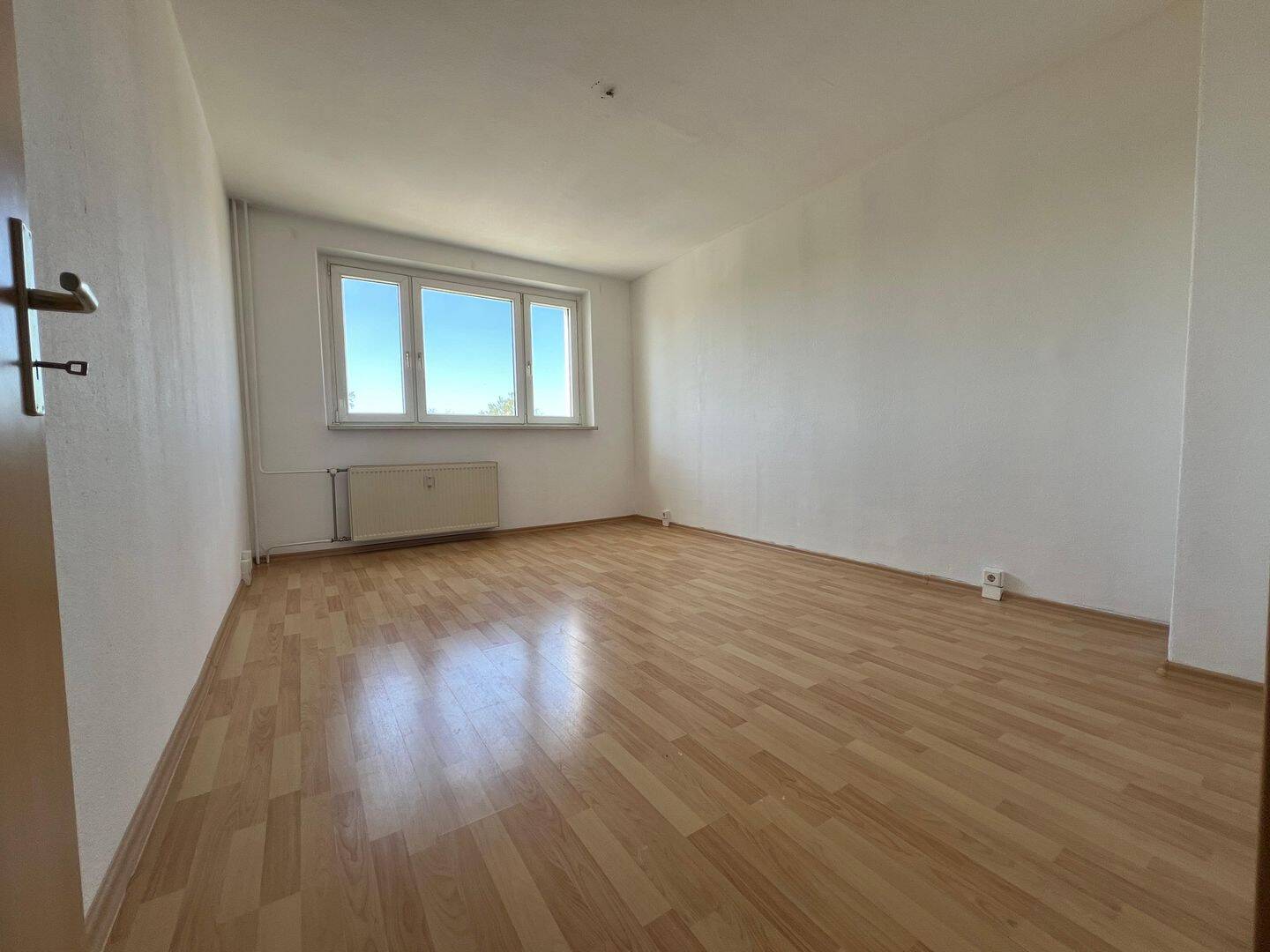 Helle 3-Zimmer-Wohnung in Magdeburg zu vermieten – Unit 17 – Magdeburg – Vorschaubild 4