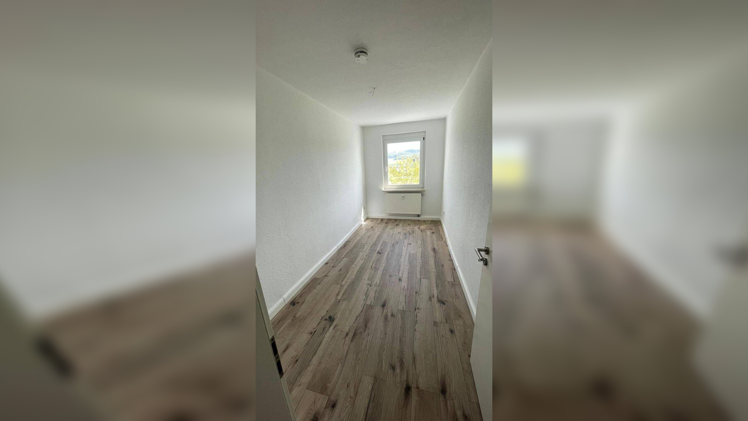frisch sanierte 4-Raumwohnung im 3. Obergeschoss mit Balkon und Stellplatz, 99820 Hörselberg-Hainich