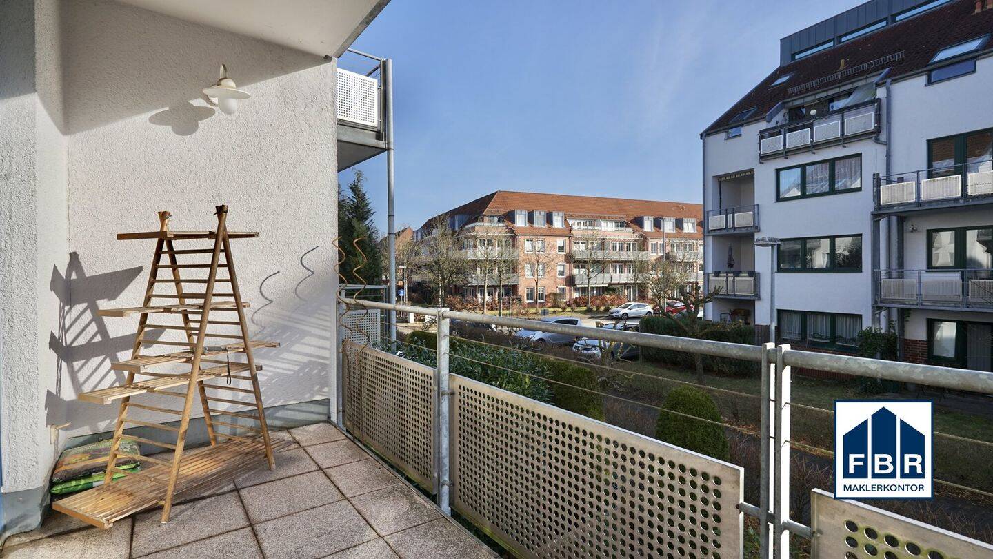 Gepflegte 2-Zimmer-Wohnung mit Balkon und Stellplatz, 19061 Schwerin