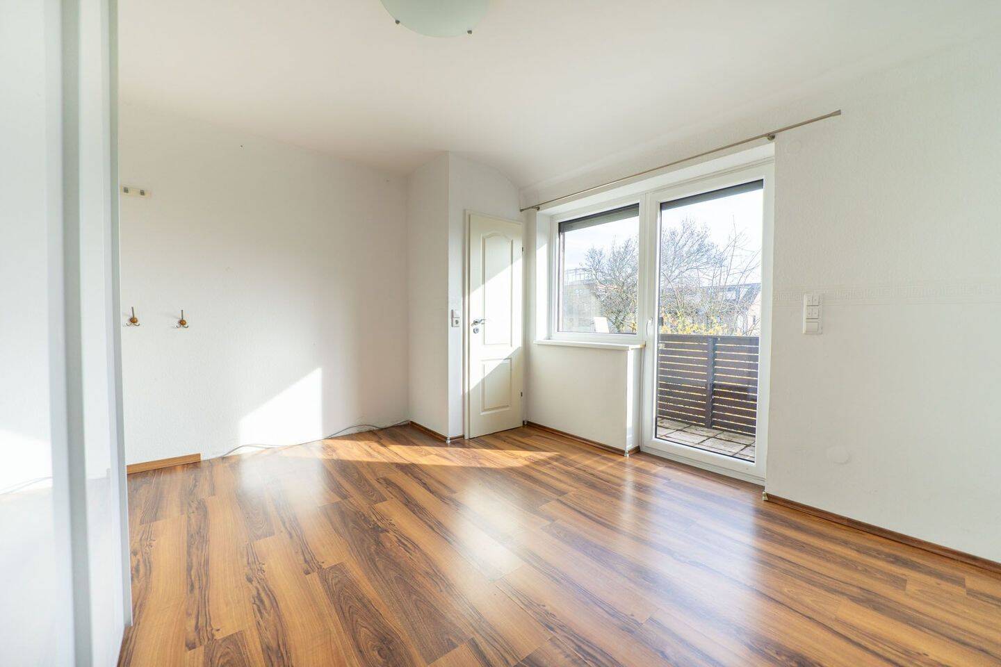 Großzügige 4-Zimmer-Maisonettewohnung mit Garten & Terrasse auf Erbpacht in Frechen, 50226 Frechen