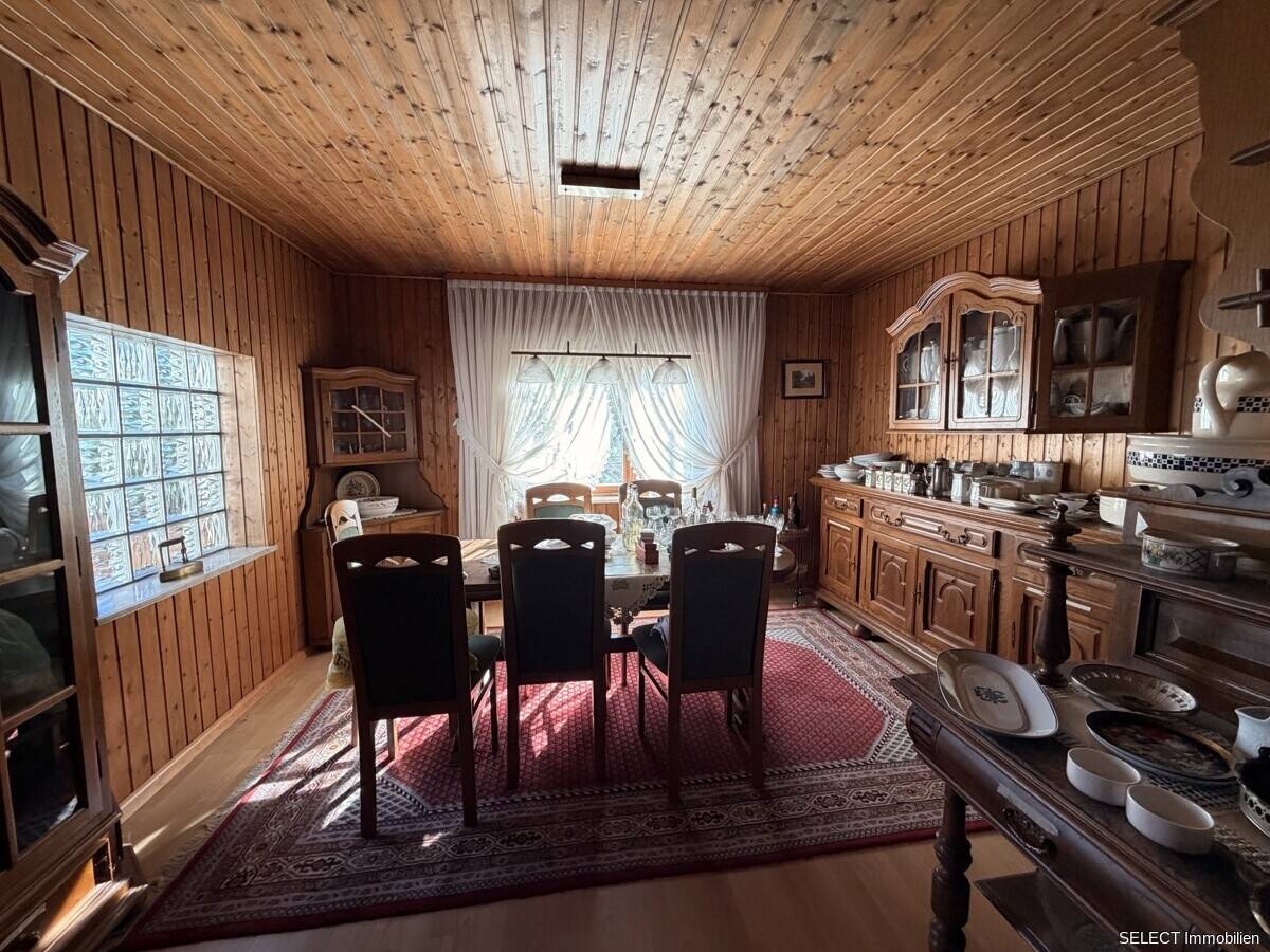 Einfamilienhaus mit Garten und Garage in Wadgassen, 66787 Wadgassen