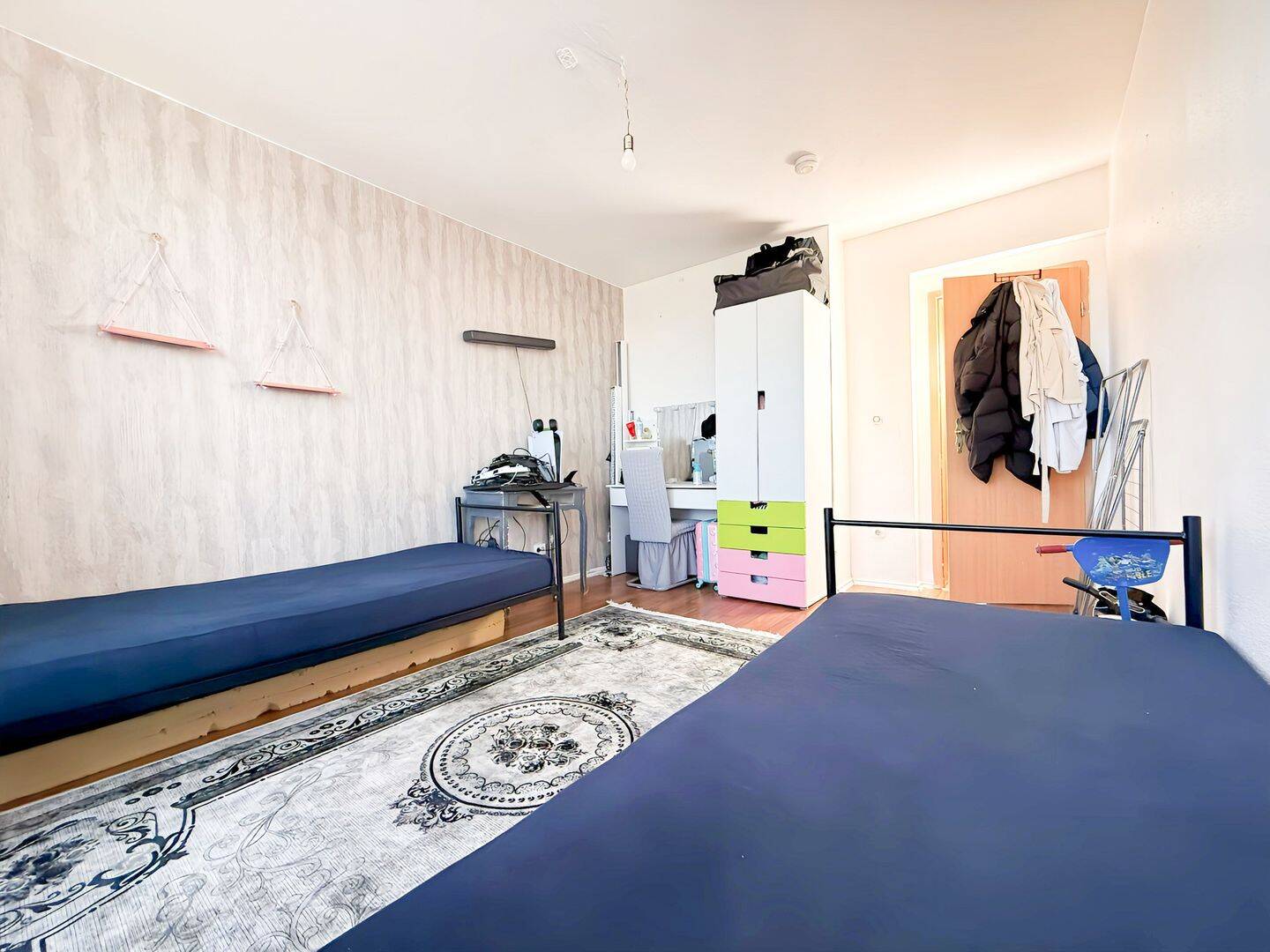 Vermietete 4-Zimmer-Wohnung mit zwei Balkonen und WG-Potenzial – Nürnberg – Vorschaubild 3